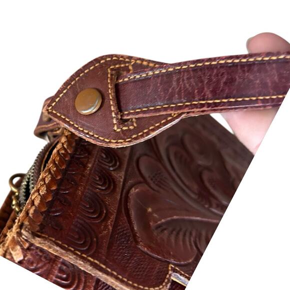 Vintage Hand Tooled Raised Flower Leather Purse Boho 70's Festival Hippy - Picture 16 of 16